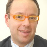 Daniel Peterfreund, woordvoerder
